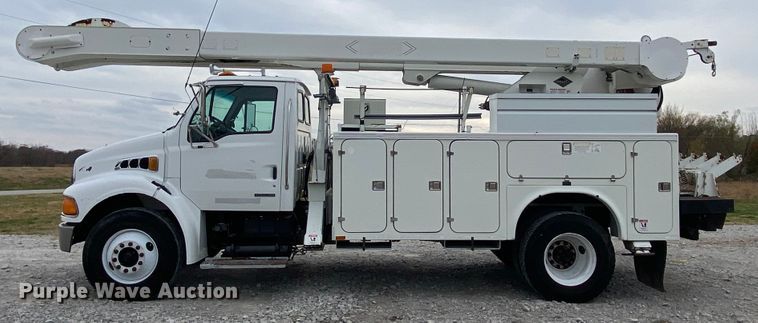 image for item JN9096 2007 Sterling Acterra  bucket truck