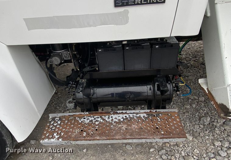 image for item JN9096 2007 Sterling Acterra  bucket truck