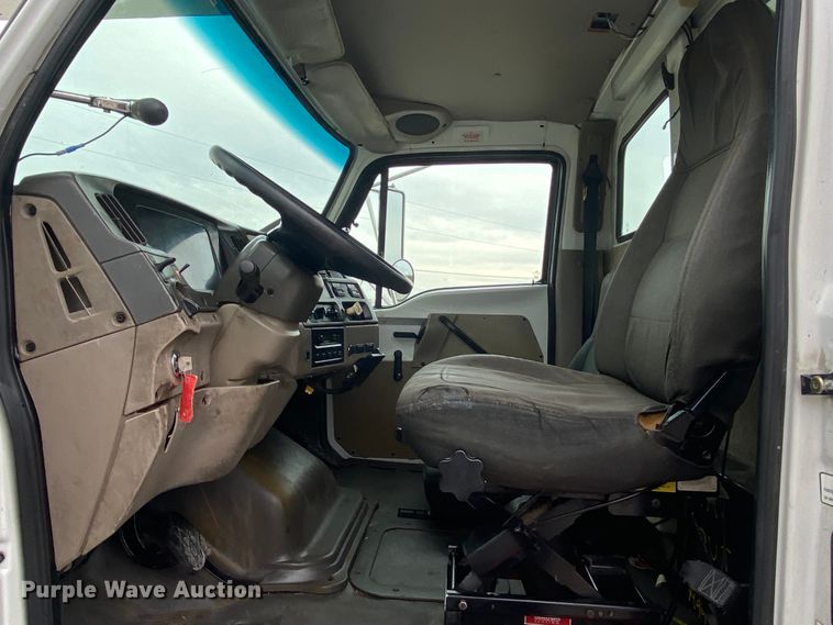 image for item JN9096 2007 Sterling Acterra  bucket truck