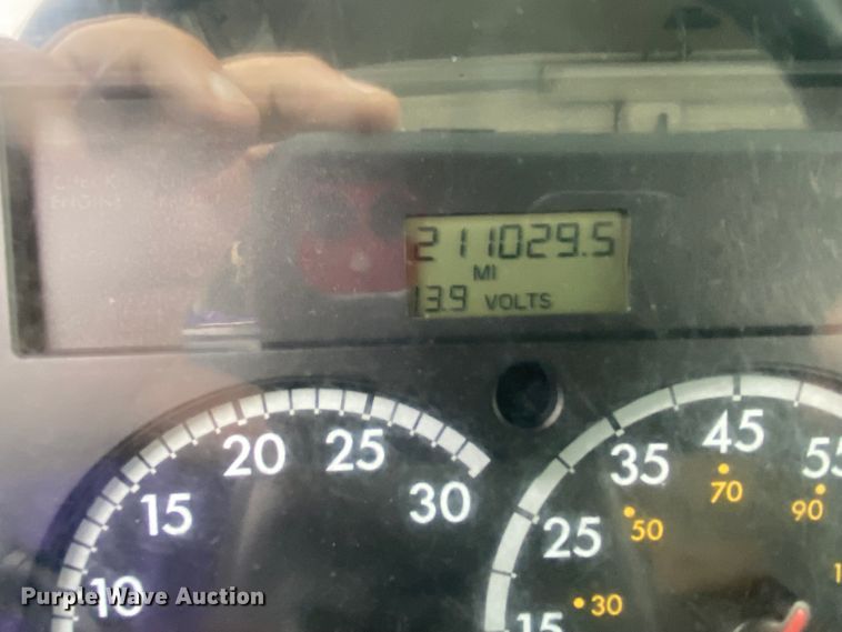 image for item JN9096 2007 Sterling Acterra  bucket truck