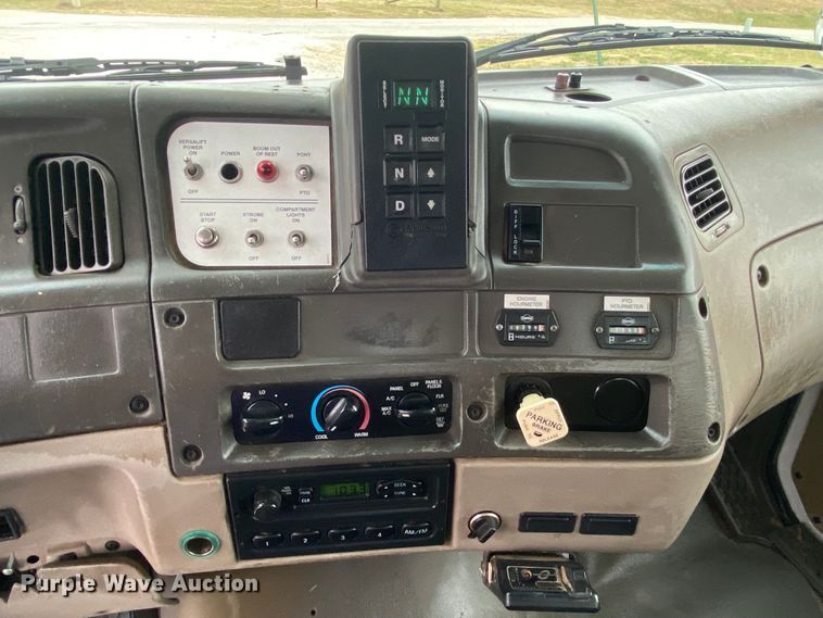 image for item JN9096 2007 Sterling Acterra  bucket truck