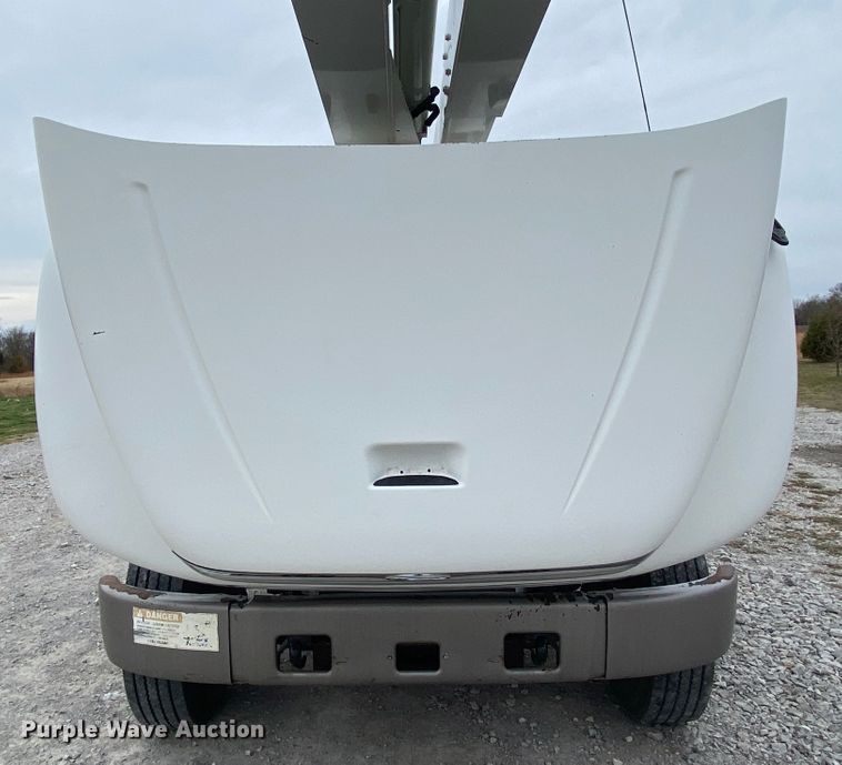 image for item JN9096 2007 Sterling Acterra  bucket truck