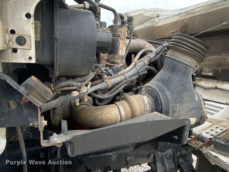 image for item JN9096 2007 Sterling Acterra  bucket truck