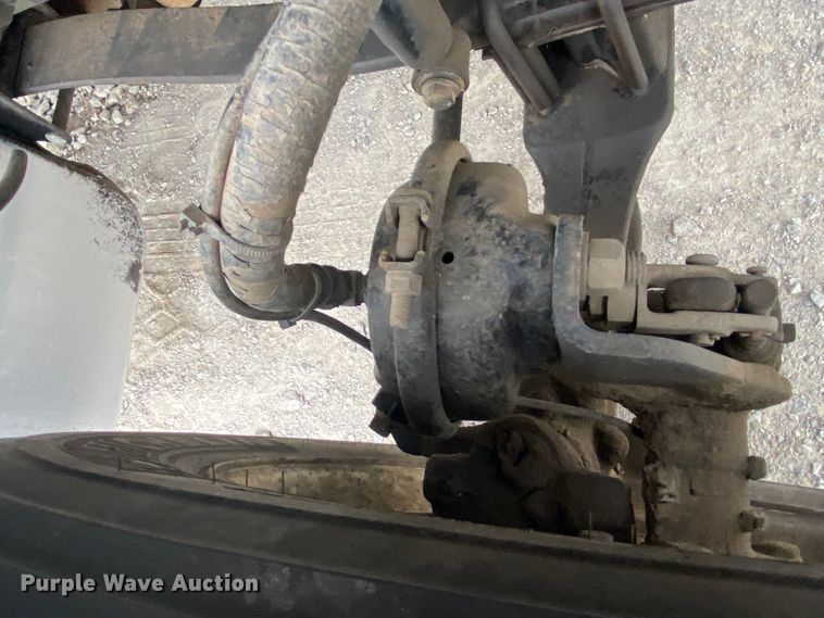 image for item JN9096 2007 Sterling Acterra  bucket truck