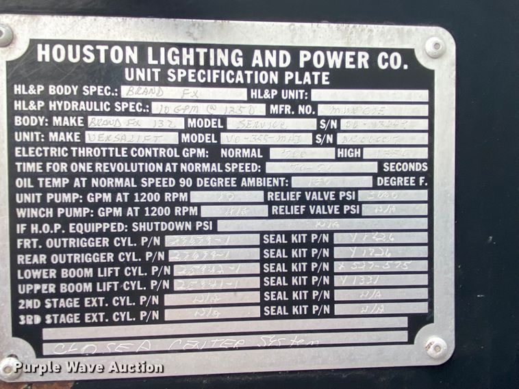 image for item JN9096 2007 Sterling Acterra  bucket truck