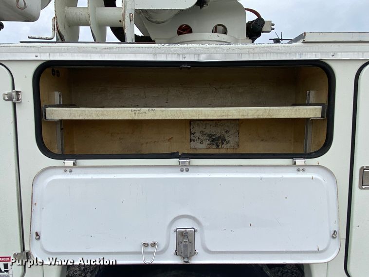 image for item JN9096 2007 Sterling Acterra  bucket truck