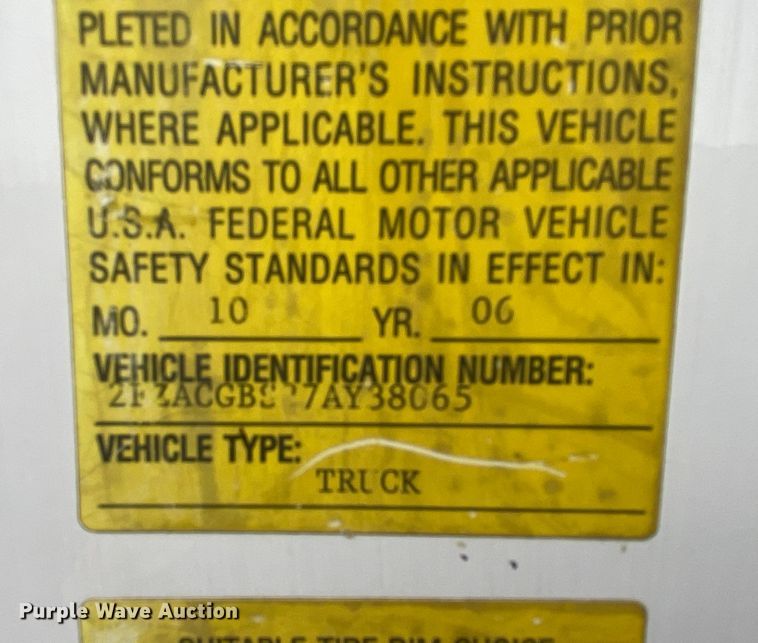 image for item JN9096 2007 Sterling Acterra  bucket truck