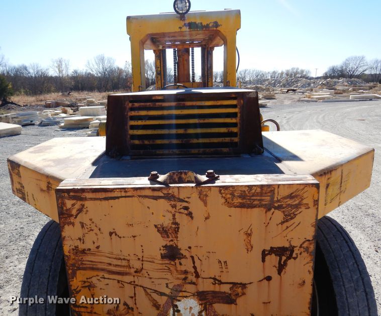 image for item JT9400 1993 Taylor Y-24-BWO  forklift