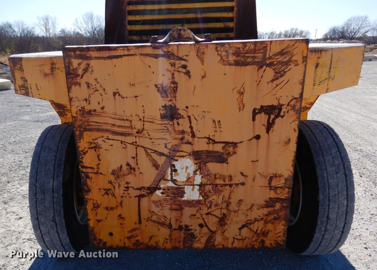 image for item JT9400 1993 Taylor Y-24-BWO  forklift