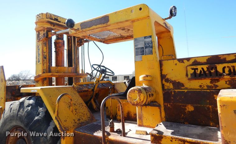 image for item JT9400 1993 Taylor Y-24-BWO  forklift