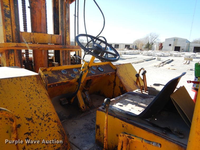 image for item JT9400 1993 Taylor Y-24-BWO  forklift