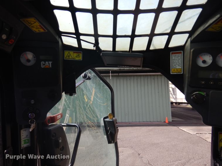 image for item JZ9786 2012 Caterpillar 272D XHP  skid steer loader