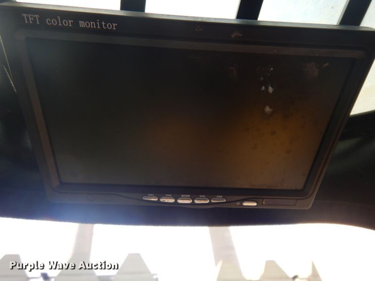 image for item JZ9786 2012 Caterpillar 272D XHP  skid steer loader