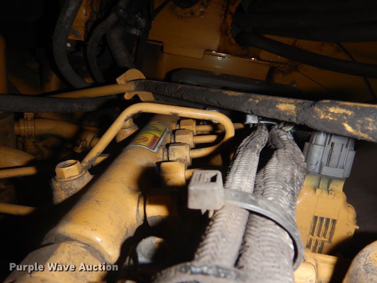 image for item JZ9786 2012 Caterpillar 272D XHP  skid steer loader