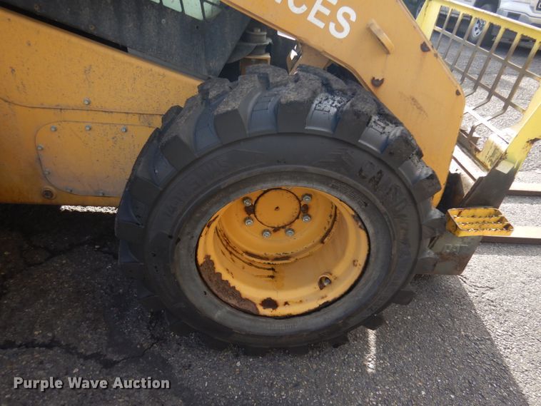 image for item JZ9786 2012 Caterpillar 272D XHP  skid steer loader