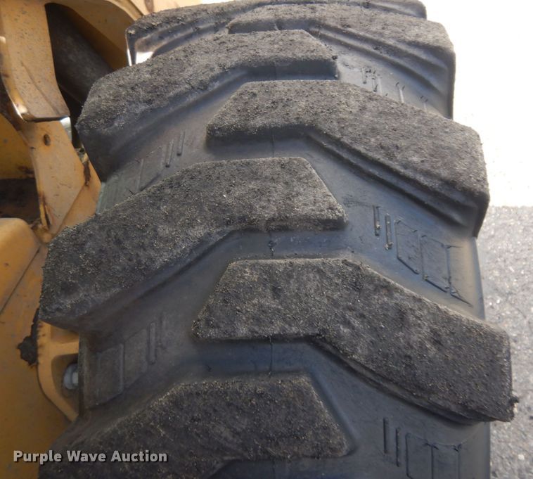 image for item JZ9786 2012 Caterpillar 272D XHP  skid steer loader