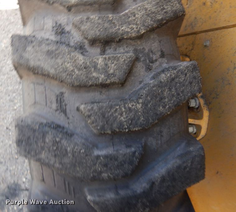 image for item JZ9786 2012 Caterpillar 272D XHP  skid steer loader