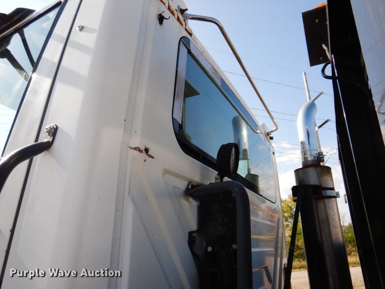 image for item KA9492 2012 International ProStar 113  flatbed truck