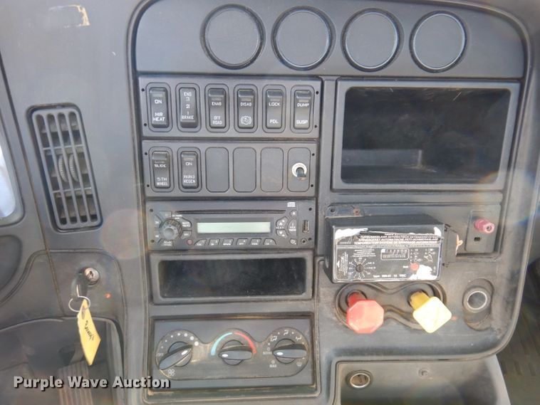 image for item KA9492 2012 International ProStar 113  flatbed truck