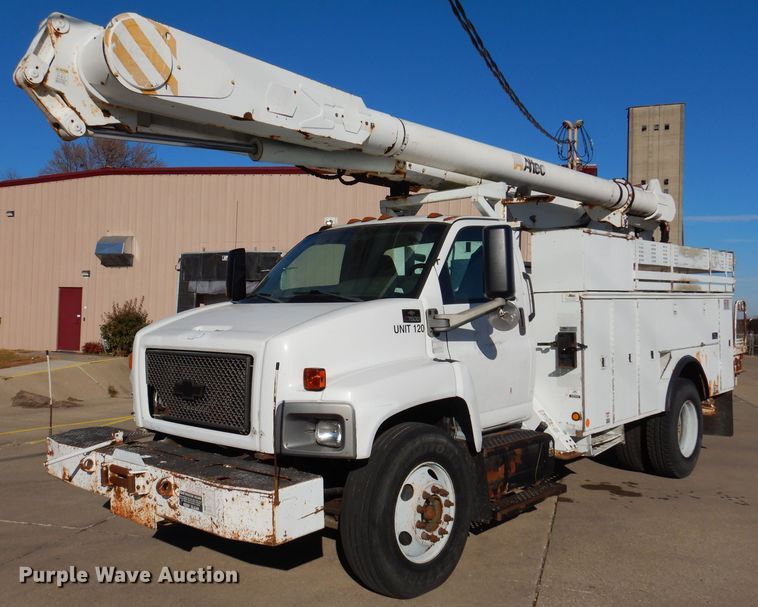 image for item KH9111 2006 Chevrolet C7500  bucket truck