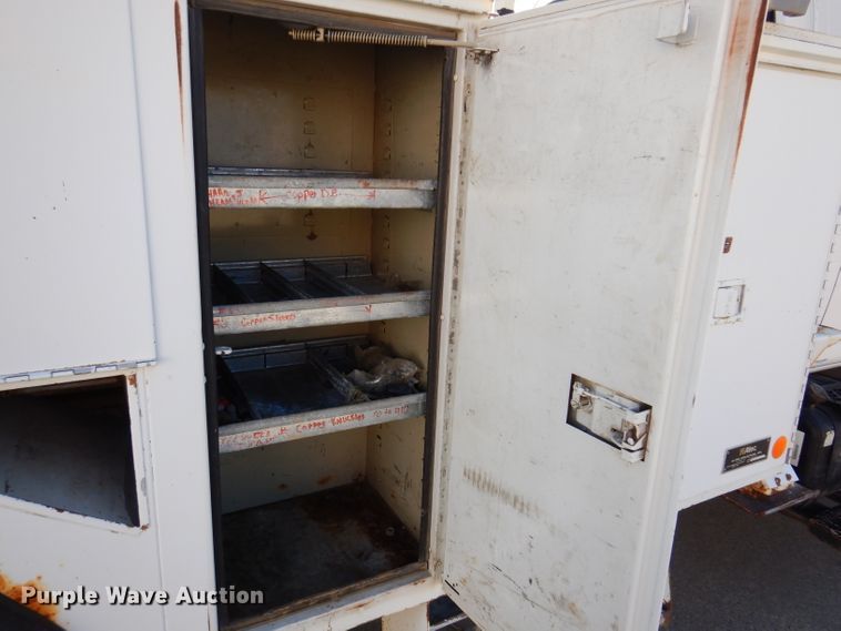 image for item KH9111 2006 Chevrolet C7500  bucket truck