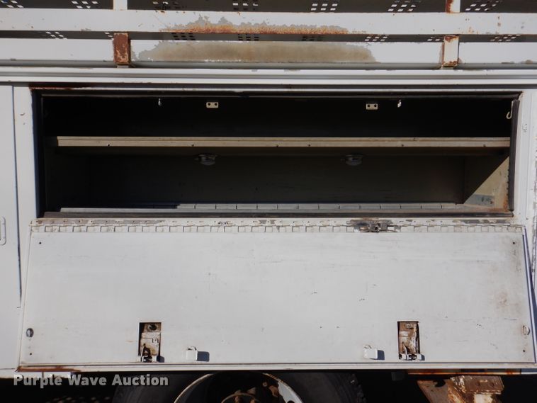 image for item KH9111 2006 Chevrolet C7500  bucket truck