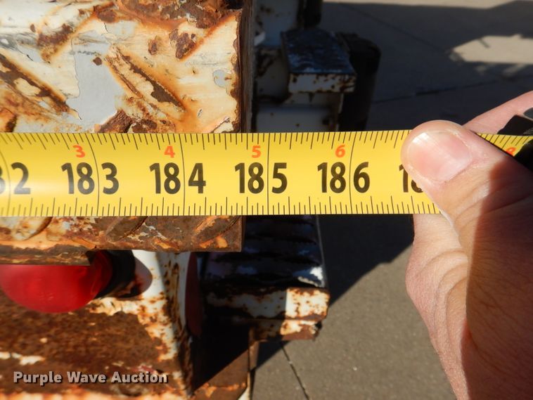 image for item KH9111 2006 Chevrolet C7500  bucket truck