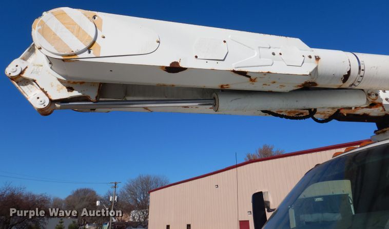 image for item KH9111 2006 Chevrolet C7500  bucket truck