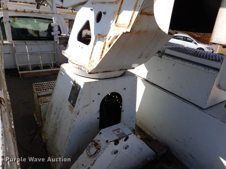 image for item KH9111 2006 Chevrolet C7500  bucket truck