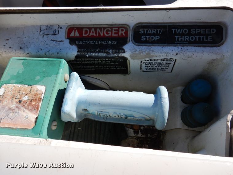 image for item KH9111 2006 Chevrolet C7500  bucket truck