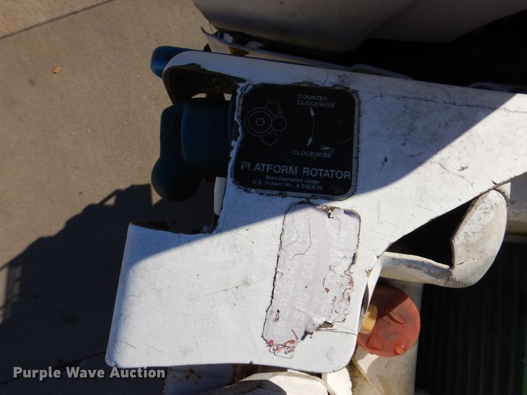 image for item KH9111 2006 Chevrolet C7500  bucket truck