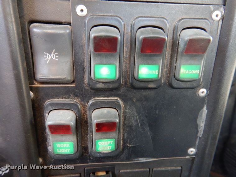 image for item KH9111 2006 Chevrolet C7500  bucket truck