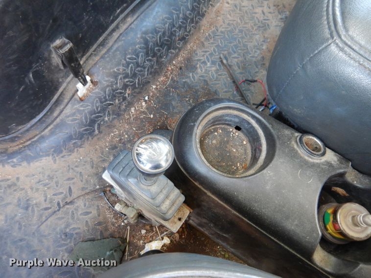 image for item KH9111 2006 Chevrolet C7500  bucket truck