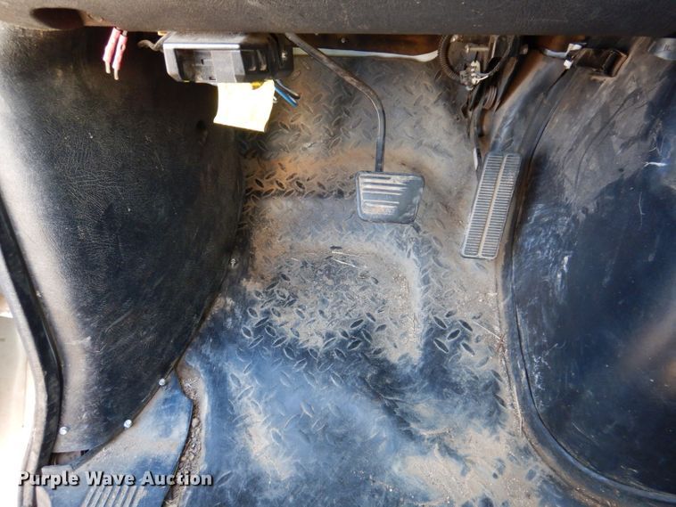 image for item KH9111 2006 Chevrolet C7500  bucket truck