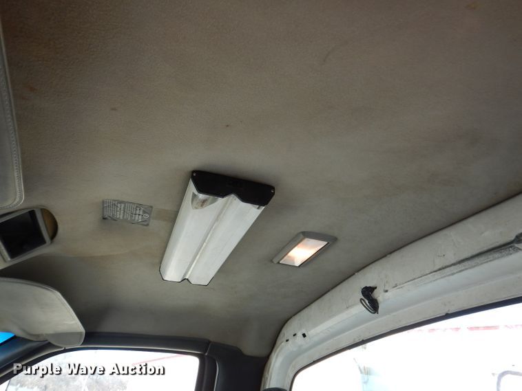 image for item KH9111 2006 Chevrolet C7500  bucket truck