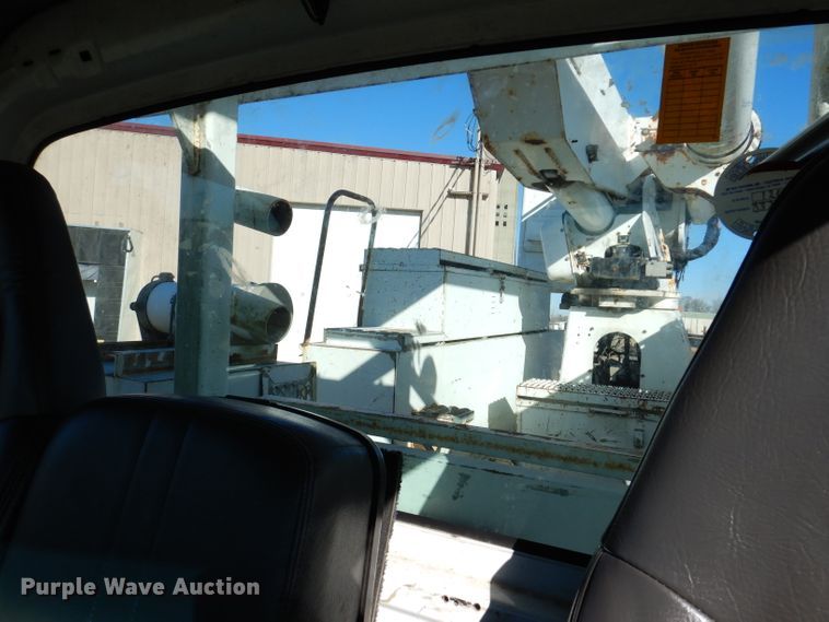 image for item KH9111 2006 Chevrolet C7500  bucket truck