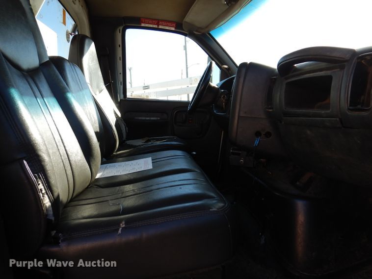 image for item KH9111 2006 Chevrolet C7500  bucket truck