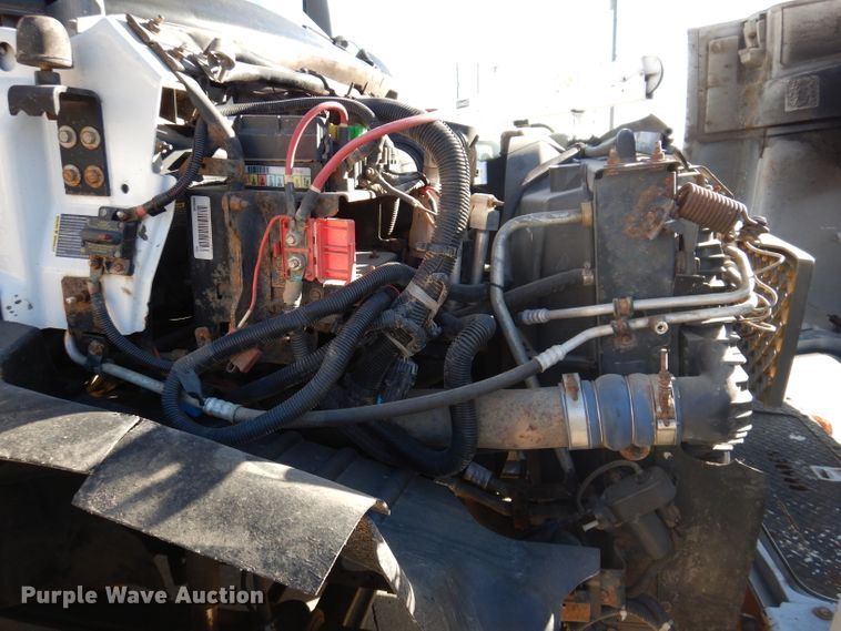 image for item KH9111 2006 Chevrolet C7500  bucket truck