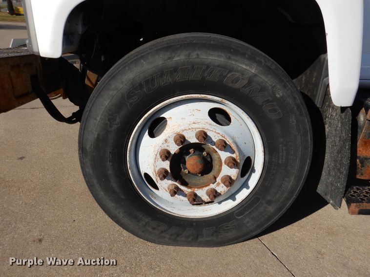 image for item KH9111 2006 Chevrolet C7500  bucket truck