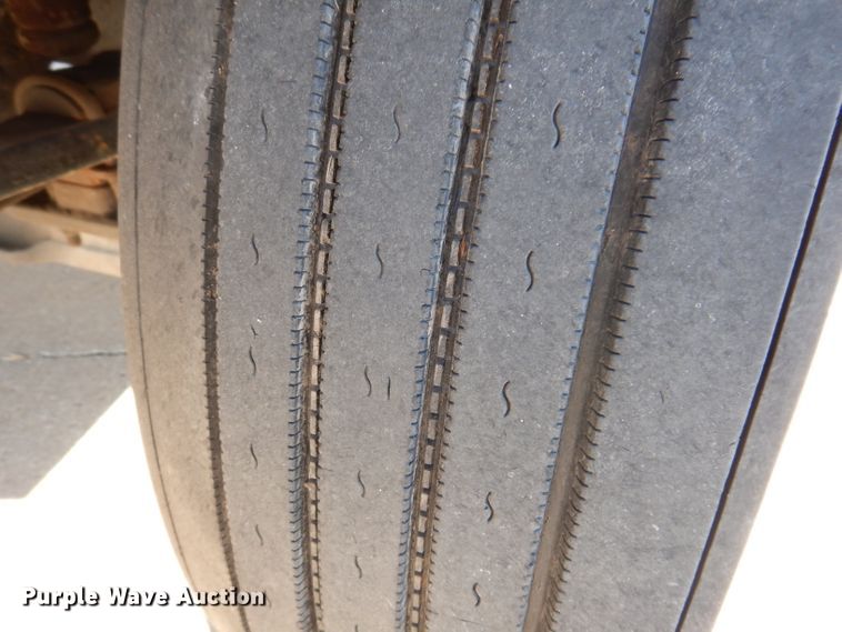 image for item KH9111 2006 Chevrolet C7500  bucket truck