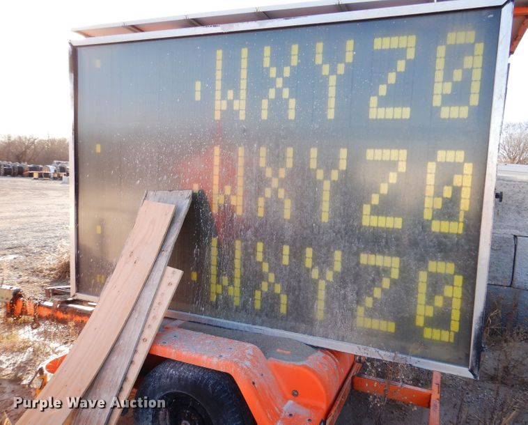 image for item KH9117 2000 Addco  message board trailer