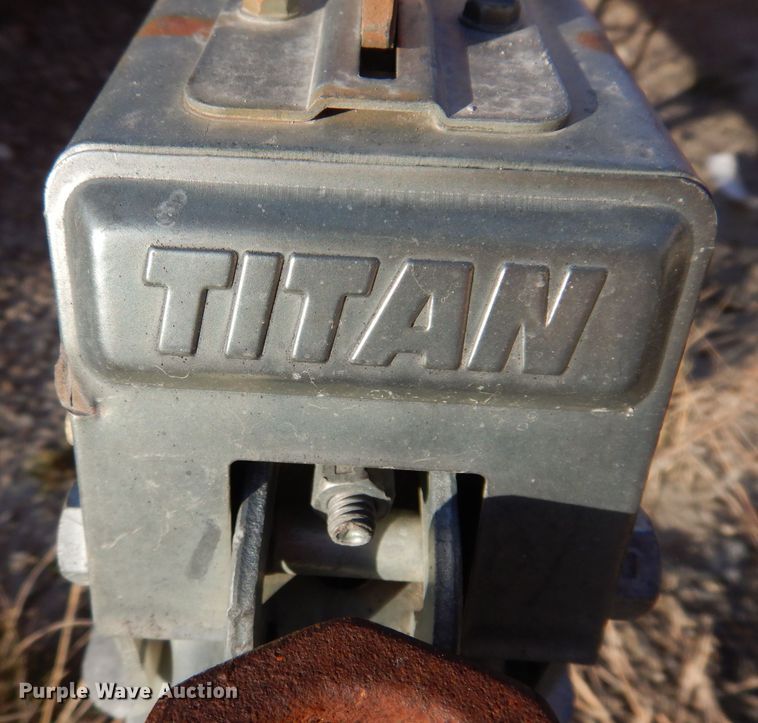 image for item KH9117 2000 Addco  message board trailer