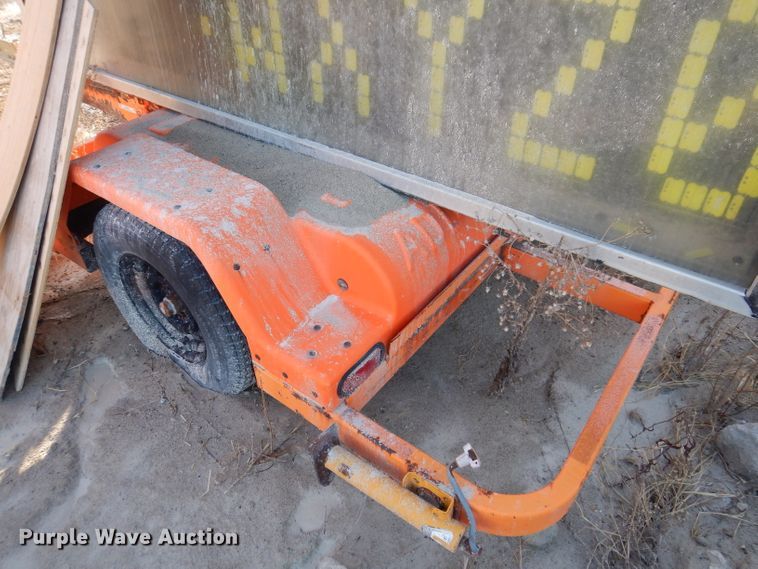 image for item KH9117 2000 Addco  message board trailer