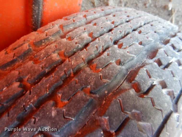 image for item KH9117 2000 Addco  message board trailer