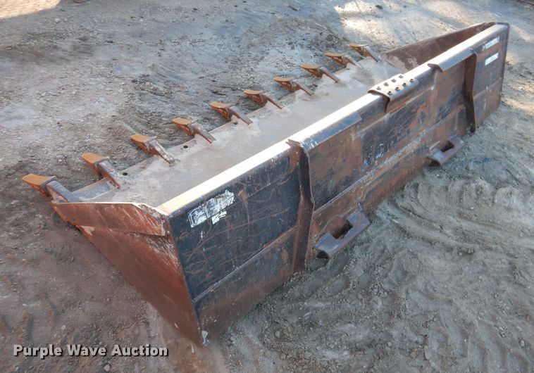 image for item KH9138 John Deere 84"W skid steer bucket