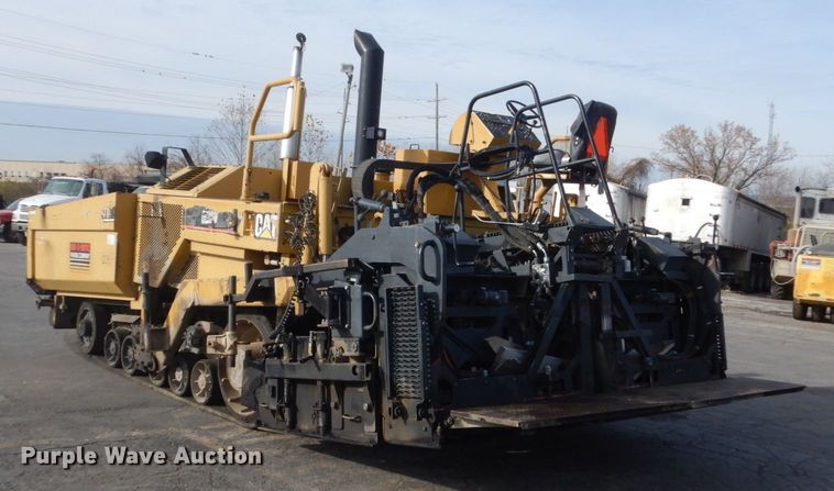 image for item KO9783 2005 Caterpillar AP-1055B  paver