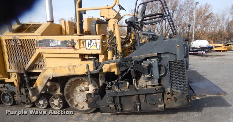 image for item KO9783 2005 Caterpillar AP-1055B  paver
