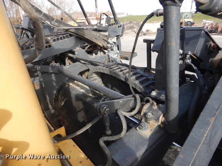 image for item KO9783 2005 Caterpillar AP-1055B  paver