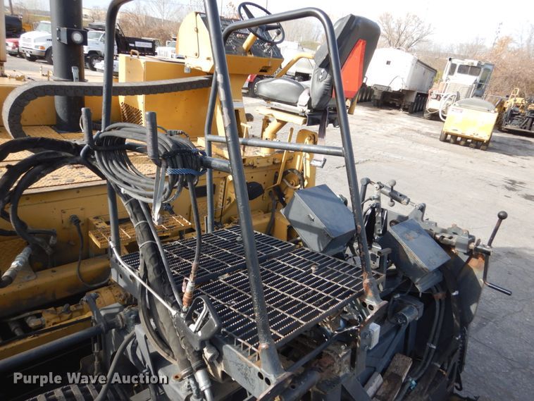 image for item KO9783 2005 Caterpillar AP-1055B  paver