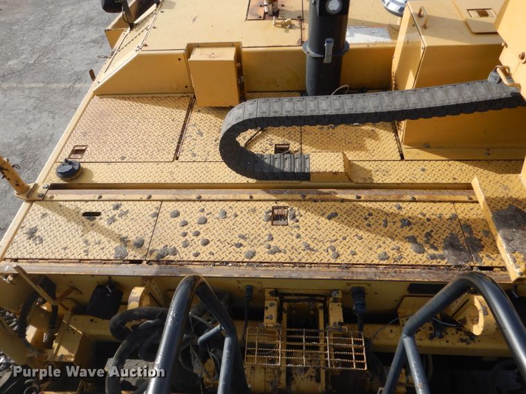 image for item KO9783 2005 Caterpillar AP-1055B  paver